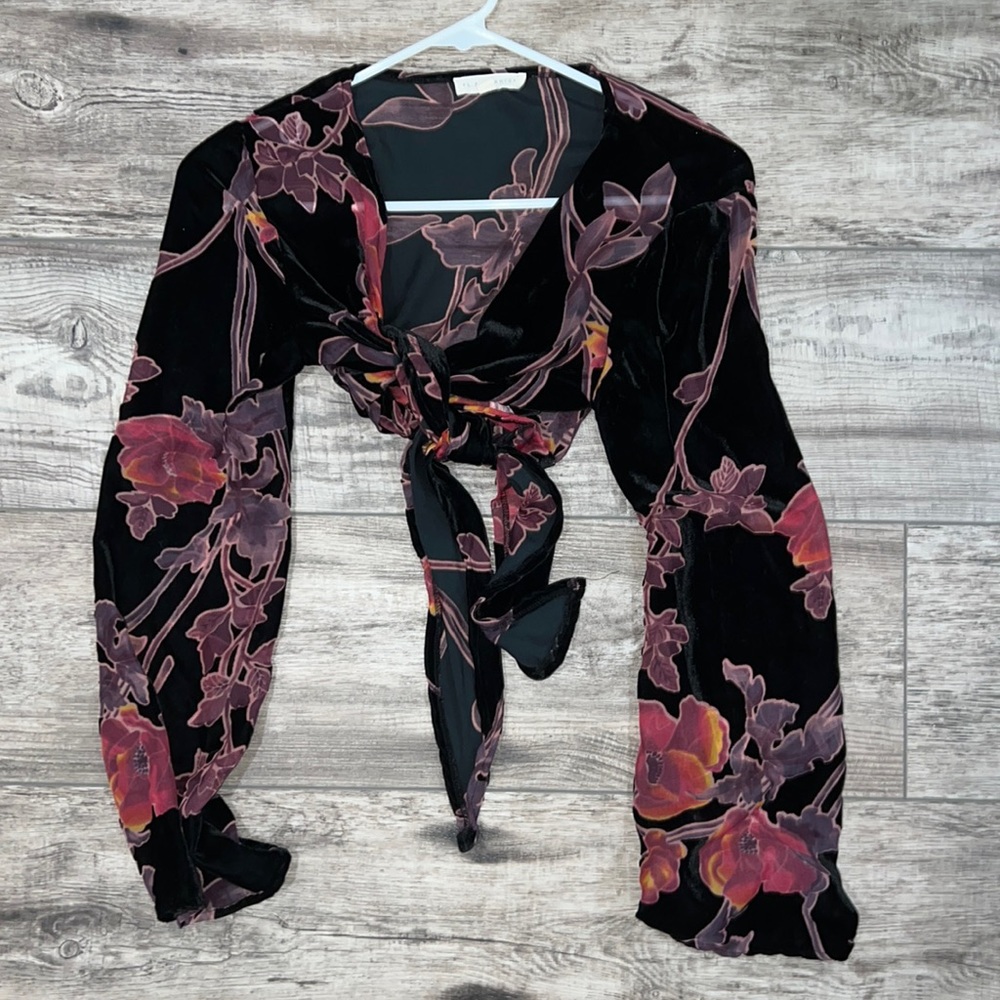 Tie front top